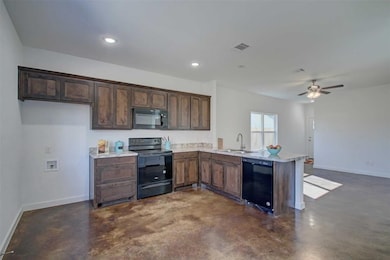 808 N Wilhite St, Cleburne, TX 76031 - photo 5