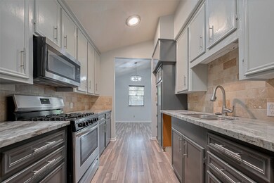 1416 Wilson Dr, Rosenberg, TX 77471 - photo 4