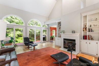 25-web-or-mls-88-bay-cir-dr