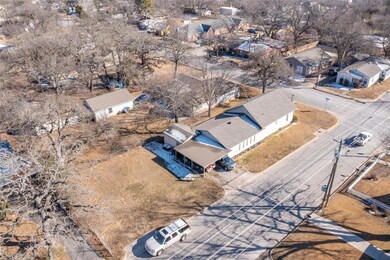 322 W Russell St, Weatherford, TX 76086 - photo 5