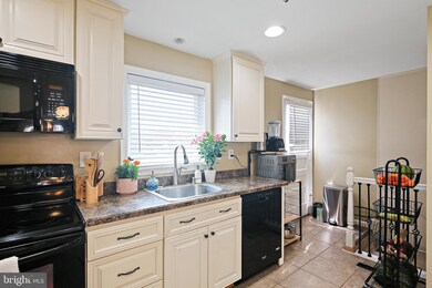 5638 Chelwynd Rd, Halethorpe, MD 21227 - photo 5