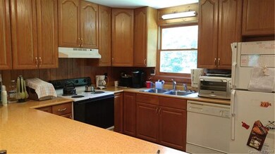 Galley kitchen, perfect for dinners at home
