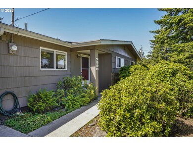 2390 17th St, Florence, OR 97439 - photo 3