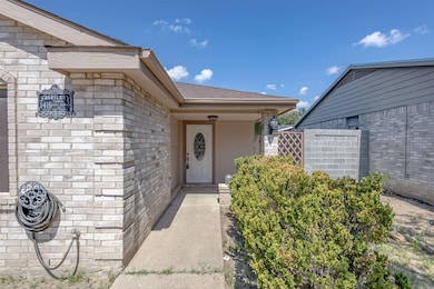 1416 Road Runner Loop, Laredo, TX 78045 - photo 2