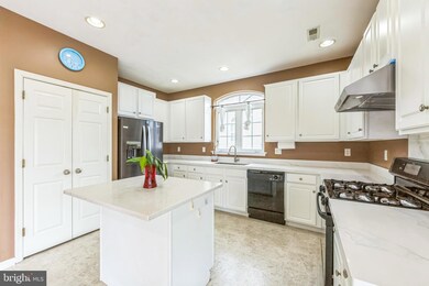 132 Laurel Trail, Swedesboro, NJ 08085 - photo 4