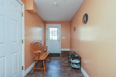 721 Mammoth Rd unit 10, Manchester, NH 03104 - photo 2