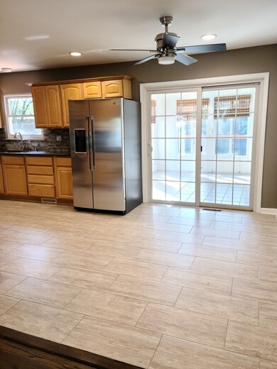 36 Tupelo Ave unit 1, Naperville, IL 60540 - photo 5