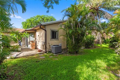 9571 W Daffodil Ln, Miramar, FL 33025 - photo 5