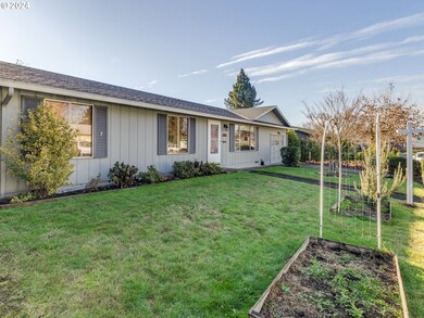 261 E 13th St, Lafayette, OR 97127 - photo 2