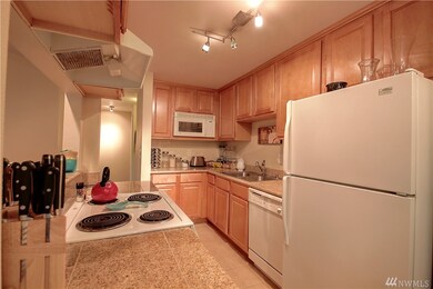 20328 Bothl Evrt Hwy unit B202, Bothell, WA 98012 - photo 6