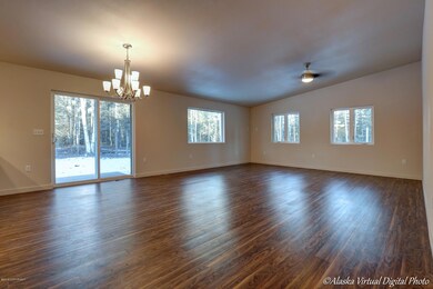 Living Room/Dining Area