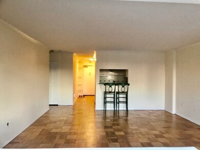 9 Hawthorne Place unit 14C, Boston, MA 02114 - photo 2