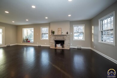 1236 SW Warren Ave, Topeka, KS 66604 - photo 7