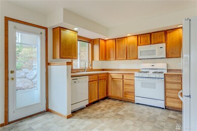 2711 Lakeridge Ln, Bellingham, WA 98226 - photo 5