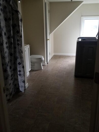 9 Linden St, Nashua, NH 03064 - photo 5