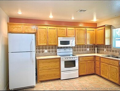 360 E Harrison Ave, McAlester, OK 74501 - photo 7