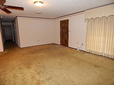 901 Broad St, Columbia, MS 39429 - photo 5