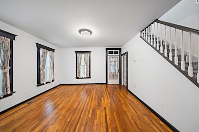 522 E Main St, Sterling, KS 67579 - photo 4