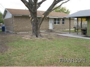 208 Hardeman St, Copperas Cove, TX 76522 - photo 3