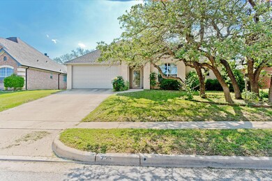 725 Ridgeway Blvd, Weatherford, TX 76086 - photo 2