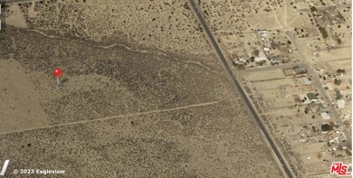 0 E Avenue q3 unit 25515071, Palmdale, CA 93550 - photo 3