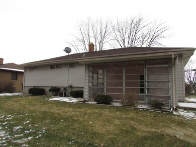 8623 Liable Rd, Highland, IN 46322 - photo 4