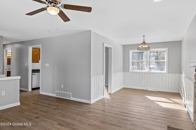 2 Vincek Ln, Saratoga Springs, NY 12866 - photo 4