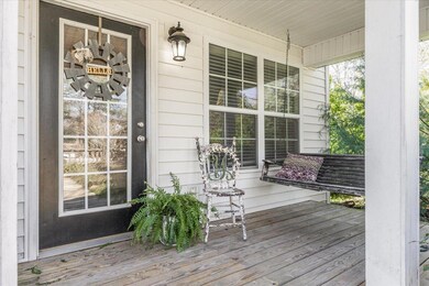 802 Gordon St, Chickamauga, GA 30707 - photo 4