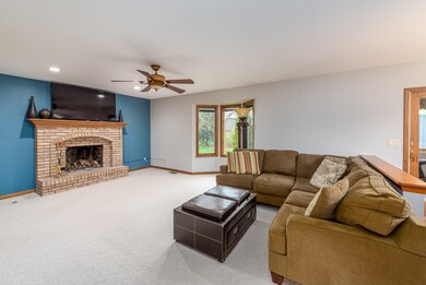 741 Mather Ln, Batavia, IL 60510 - photo 2
