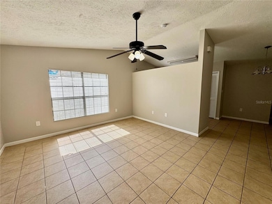 5487 Sawyer Rd unit B, Tampa, FL 33634 - photo 3