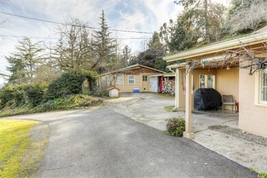 3701 Old Stage Rd, Central Point, OR 97502 - photo 4