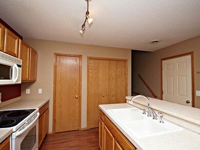 Over-sized breakfast bar