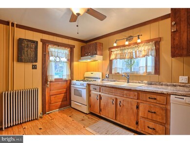 2 St Clair St, Middleport, PA 17953 - photo 3