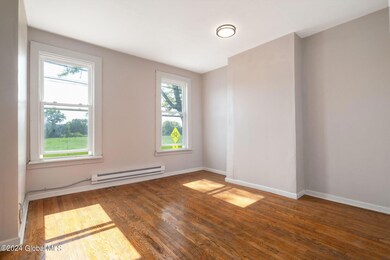 6-555WashingtonAve_06