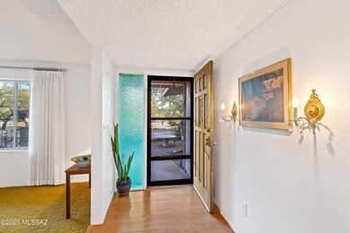 08-Entryway