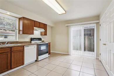 2602 Chalona Dr unit D, Chalmette, LA 70043 - photo 4