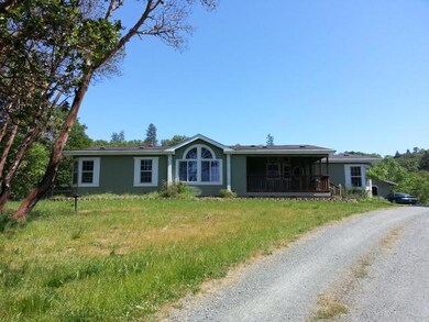 207 S Vannoy Creek Rd, Grants Pass, OR 97526 - photo 2