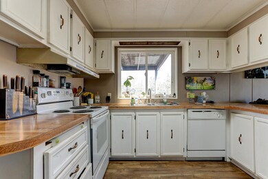 4041 NE Upas Ave, Redmond, OR 97756 - photo 5