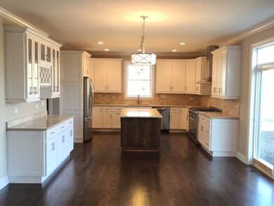 407 Elmcrest St, Elmhurst, IL 60126 - photo 3