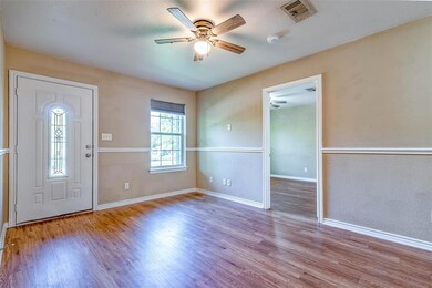 425 W Walker St, Denison, TX 75020 - photo 4