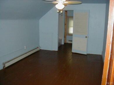 350 W Church St unit 2 Flr, Slatington, PA 18080 - photo 6