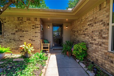 505 Eagle Dr, Bedford, TX 76021 - photo 4