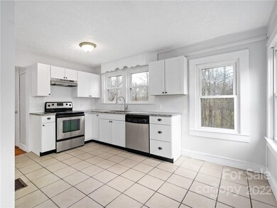 280 Oak Hill Rd, Candler, NC 28715 - photo 7