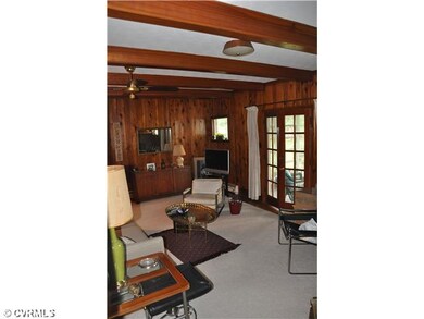 Den/Family/Great Room - The cozy family room has b