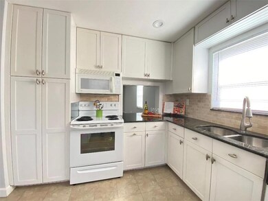 6095 N Sabal Palm Blvd unit 112, Tamarac, FL 33319 - photo 3