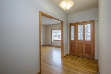 6806 Bluejacket St, Shawnee, KS 66203 - photo 5