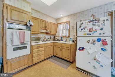 19 Hardwick Dr, Ewing, NJ 08638 - photo 6