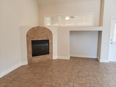 FIREPLACE_113442
