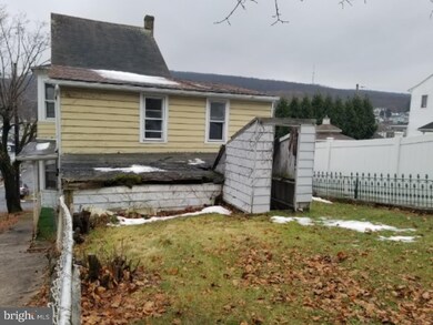 1301 Arch St, Ashland, PA 17921 - photo 2