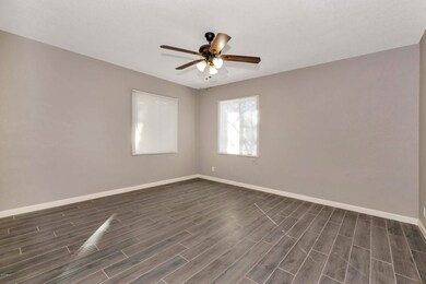 545 S Solomon, Mesa, AZ 85204 - photo 3